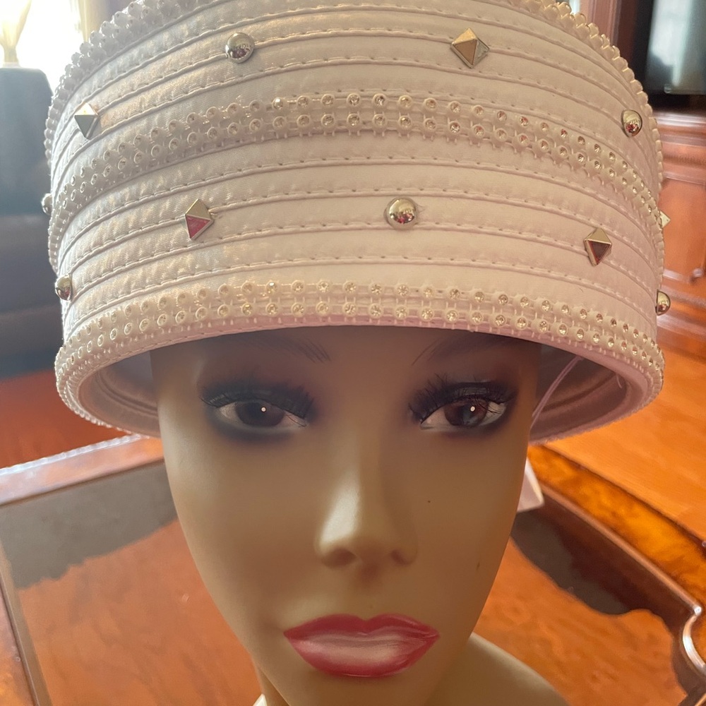 Elegant White Studded Women's Hat
